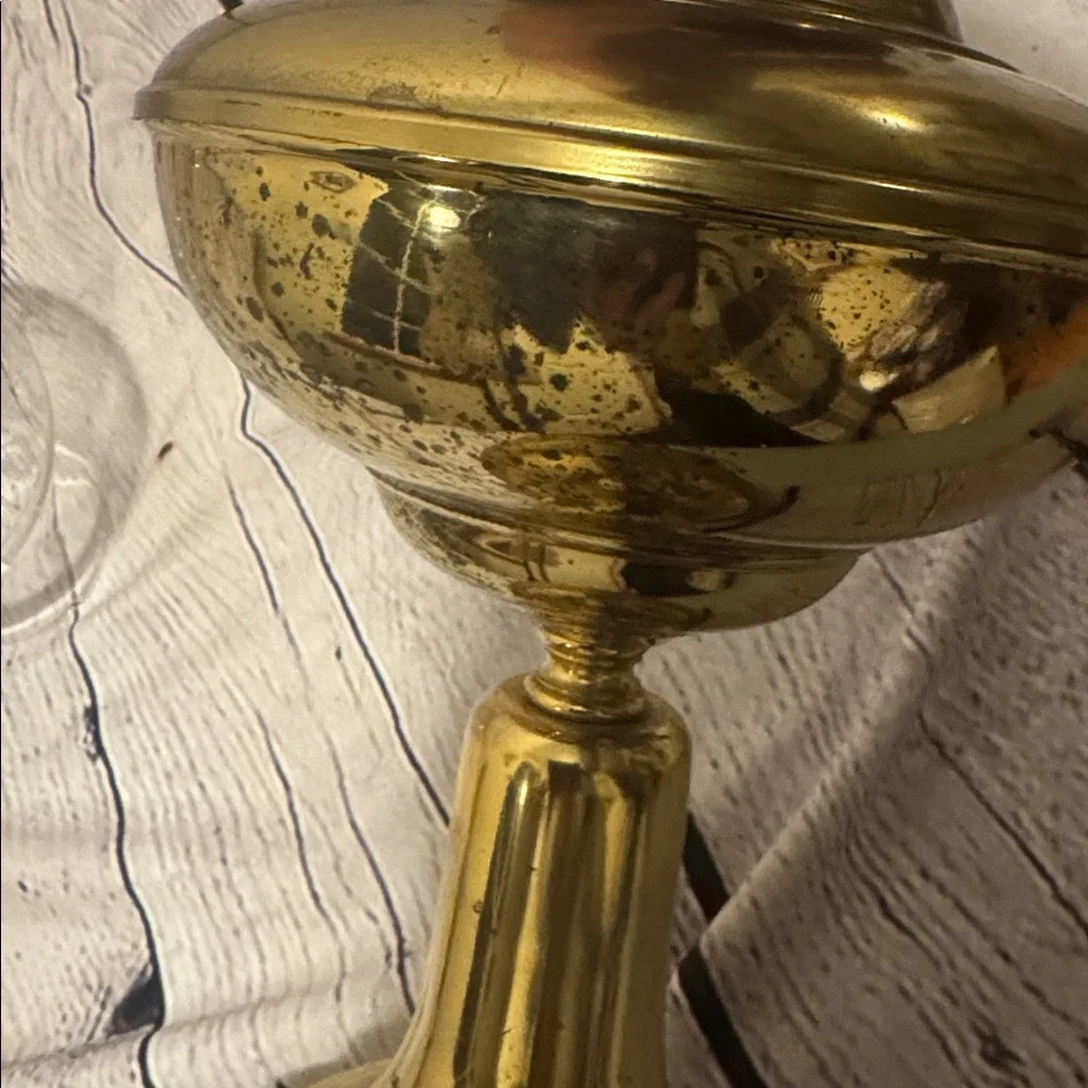 VTG Metal Oil Lamp, Glass Chimney Etching of Torches & Laurel Wreaths in white